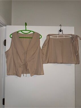 SHEIN Beige Tie-Front Set